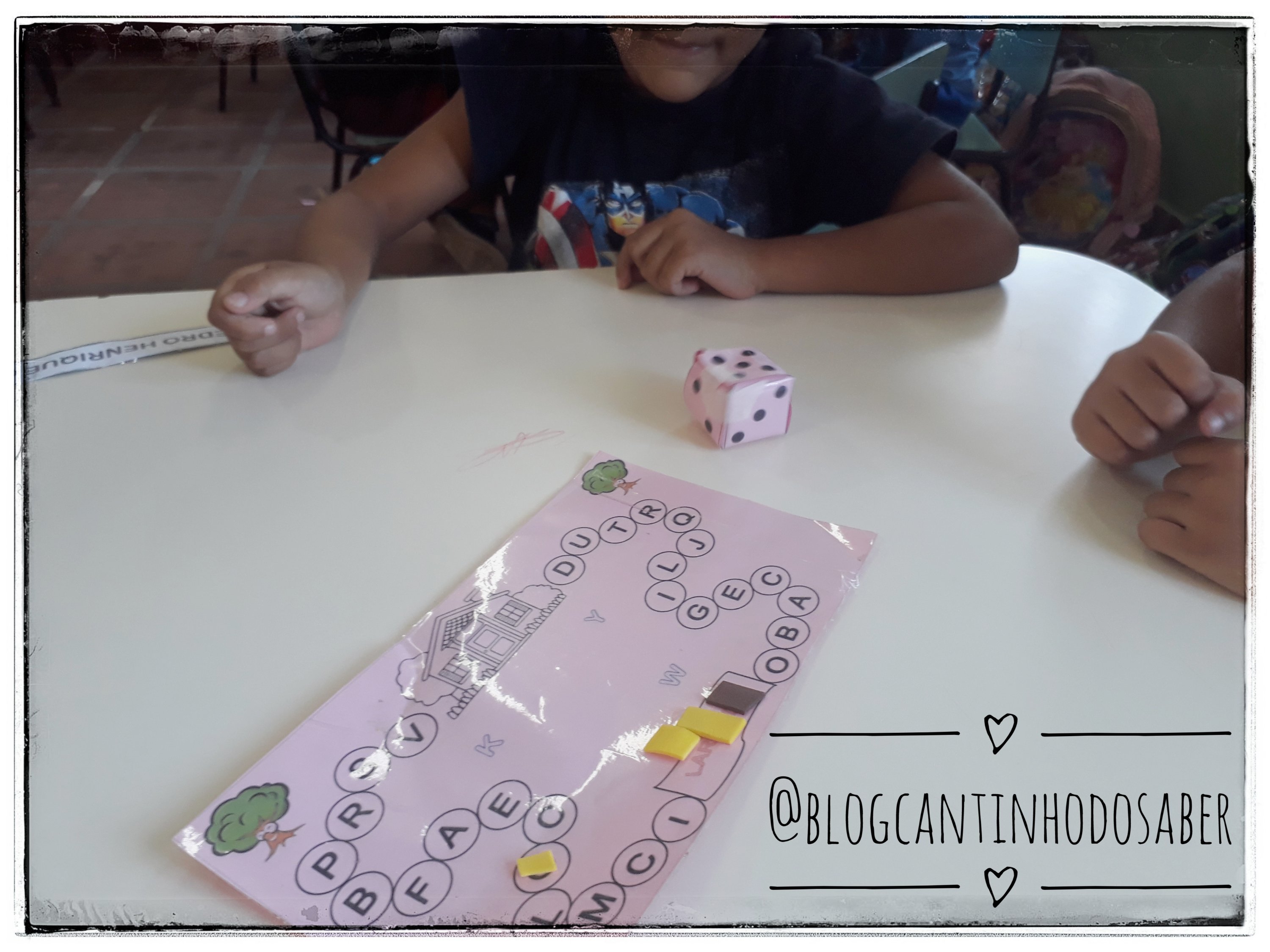 Jogo trilha do alfabeto - Atividades para a Educação Infantil - Cantinho do  Saber